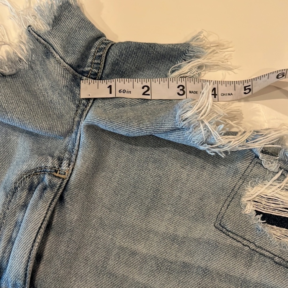 Paige 2 1/2” Inseam Keira Short Size 25 - Picture 7 of 16